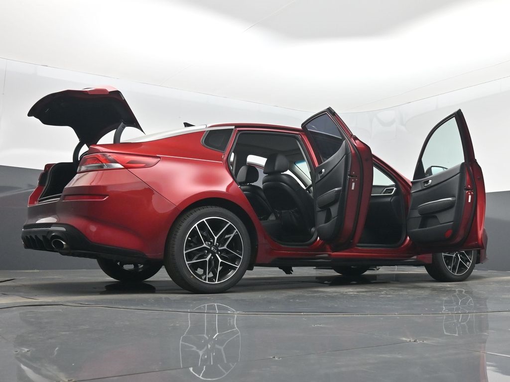 Vehicle image 25 of 72