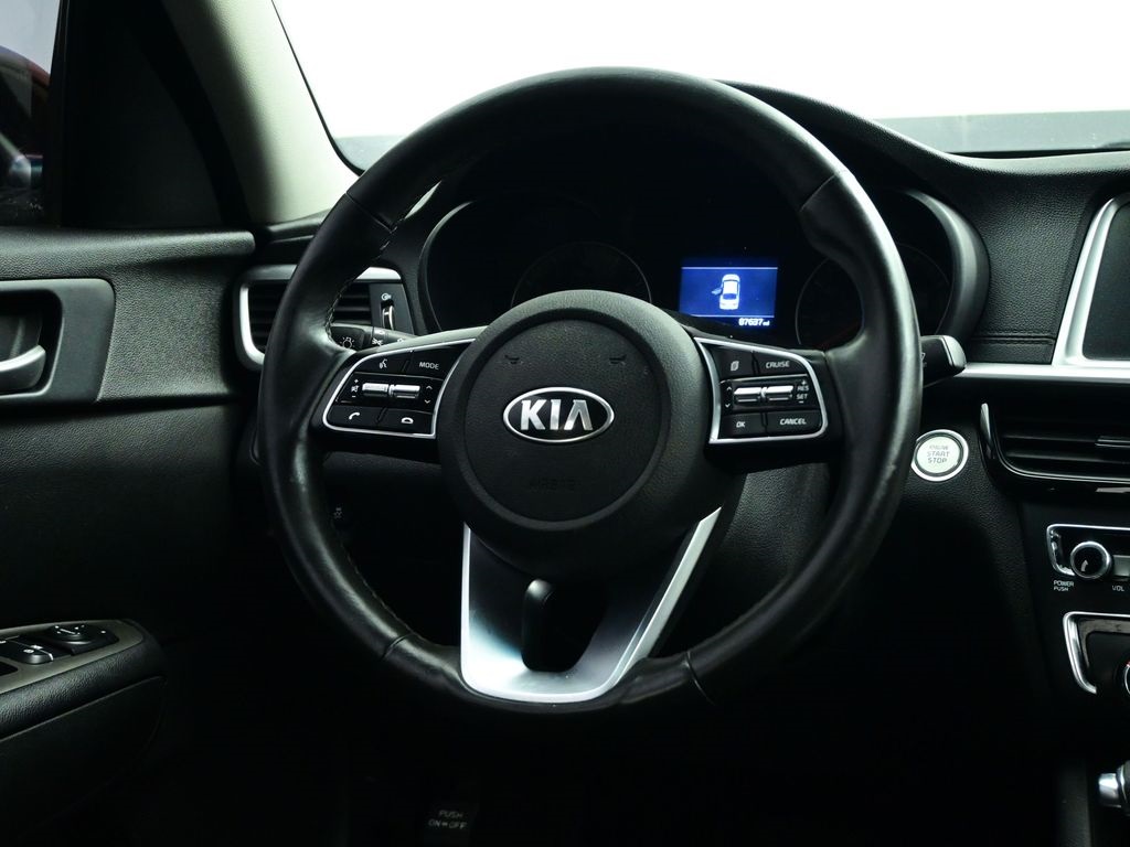 Vehicle image 32 of 72