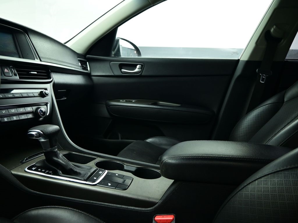 Vehicle image 52 of 72