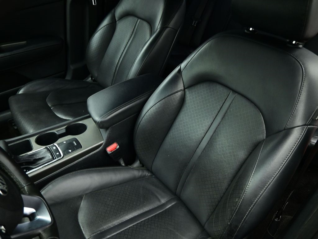 Vehicle image 50 of 72
