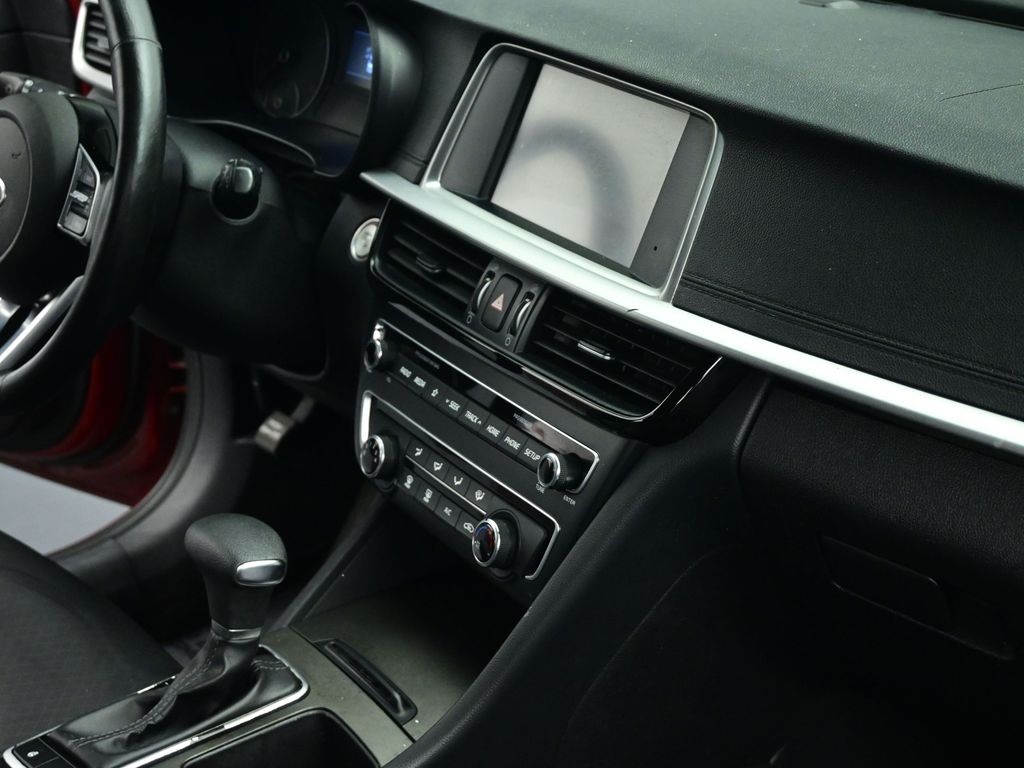 Vehicle image 61 of 72