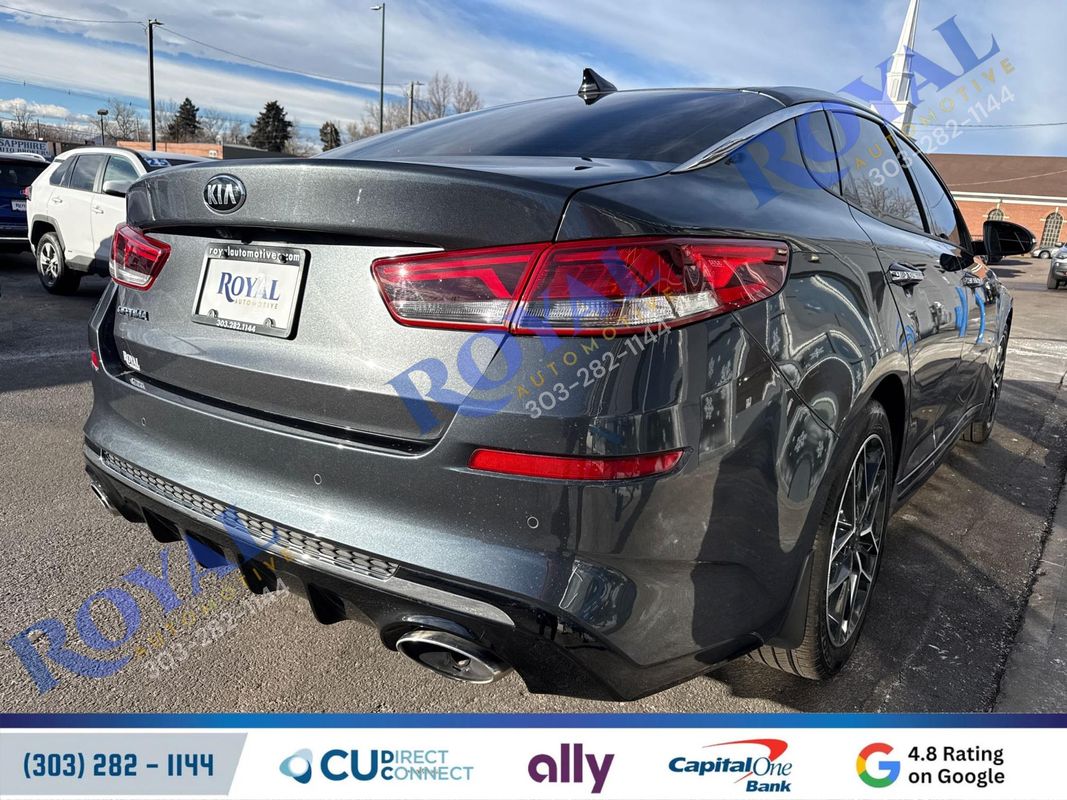 2020 Kia Optima SE Image 2 of 38