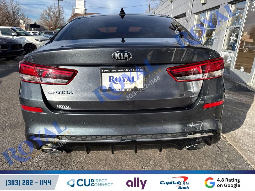 2020 Kia Optima SE Image 24 of 38