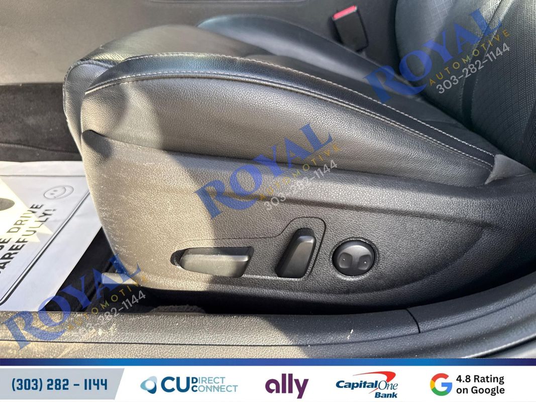 2020 Kia Optima SE Image 25 of 38