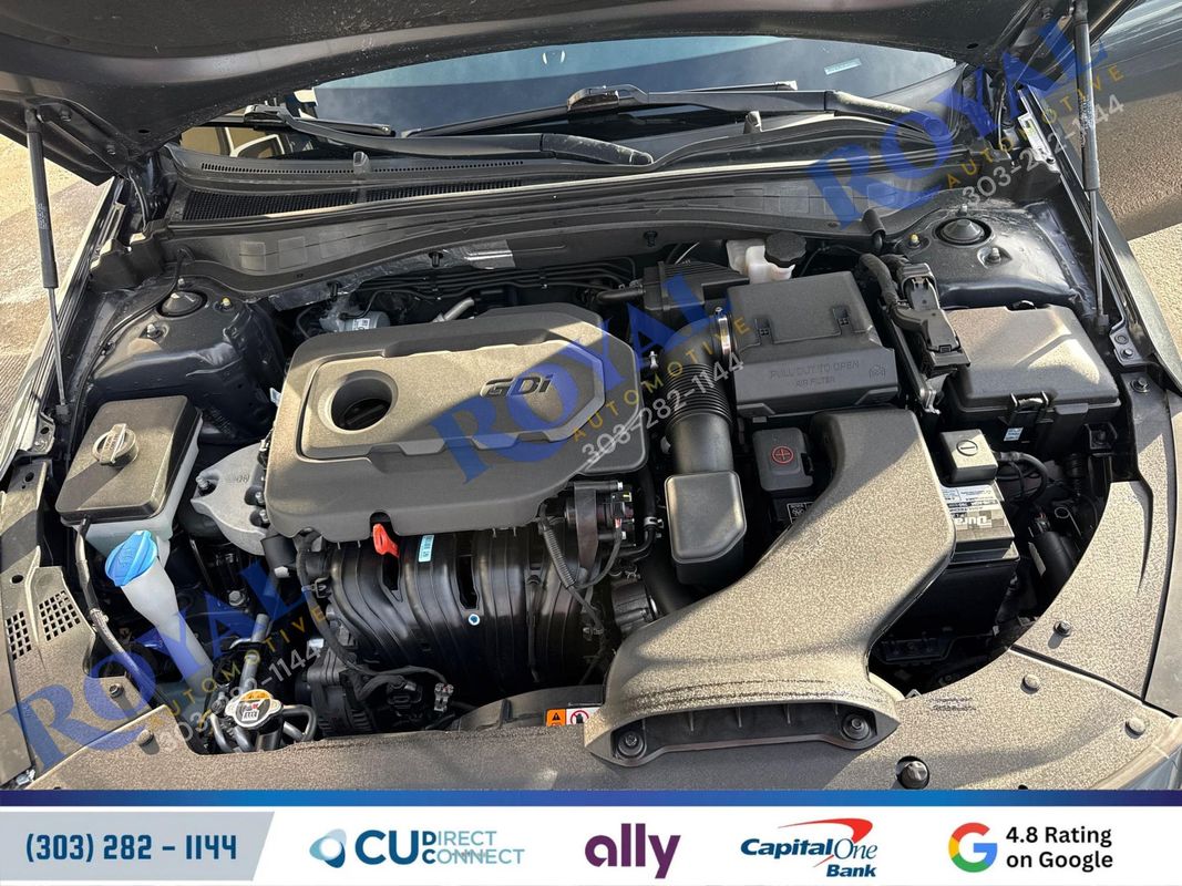 2020 Kia Optima SE Image 5 of 38