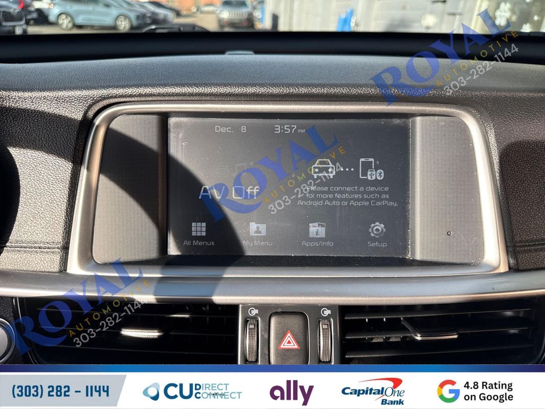 2020 Kia Optima SE Image 20 of 38