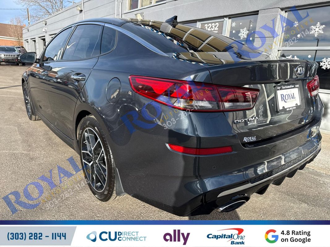 2020 Kia Optima SE Image 3 of 38