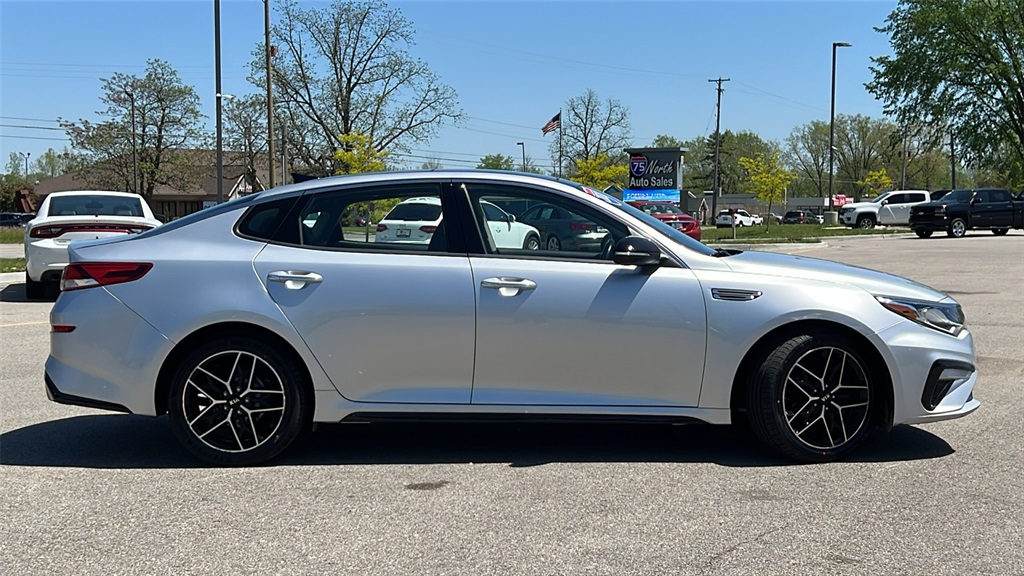 Vehicle image 4 of 46
