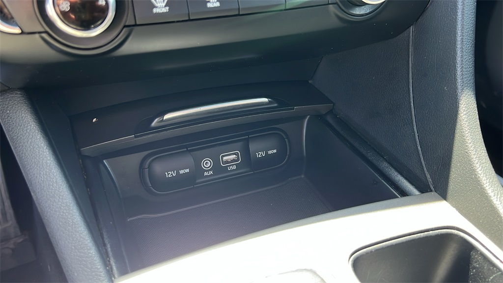 Vehicle image 29 of 46