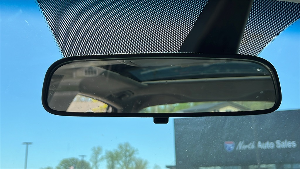 Vehicle image 22 of 46