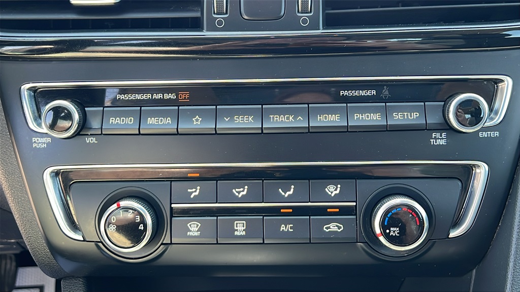 Vehicle image 28 of 46