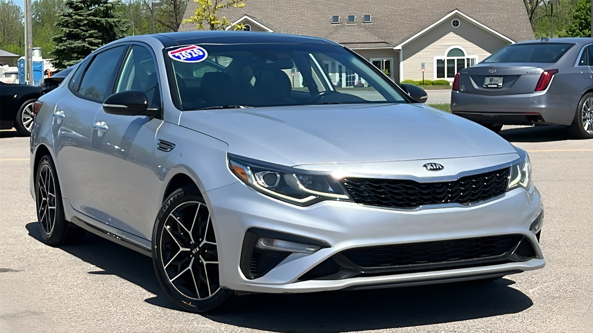 Vehicle image 41 of 46