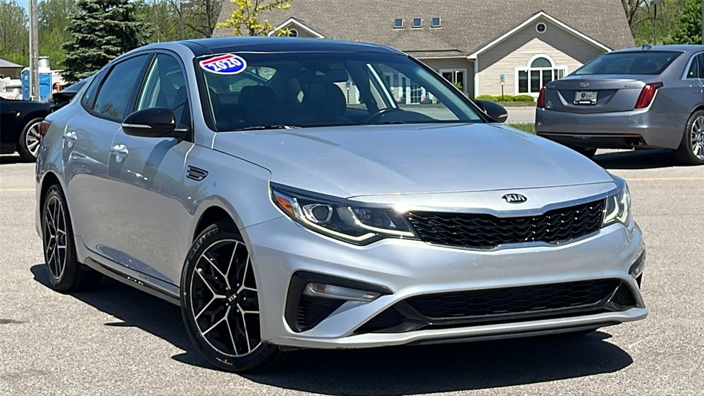 Vehicle image 3 of 46