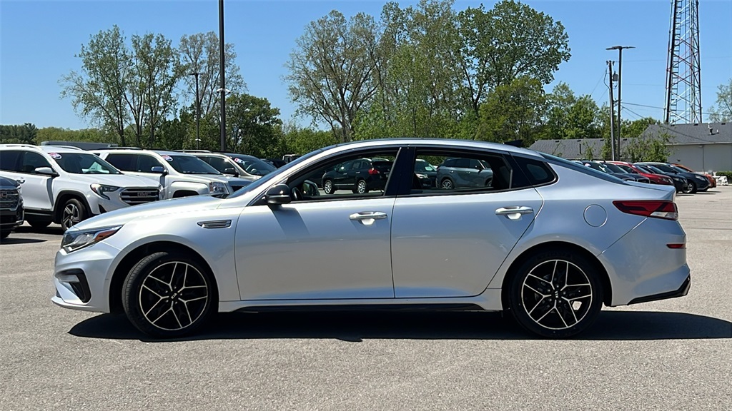 Vehicle image 8 of 46