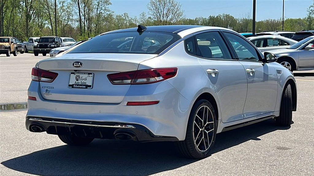 Vehicle image 5 of 46