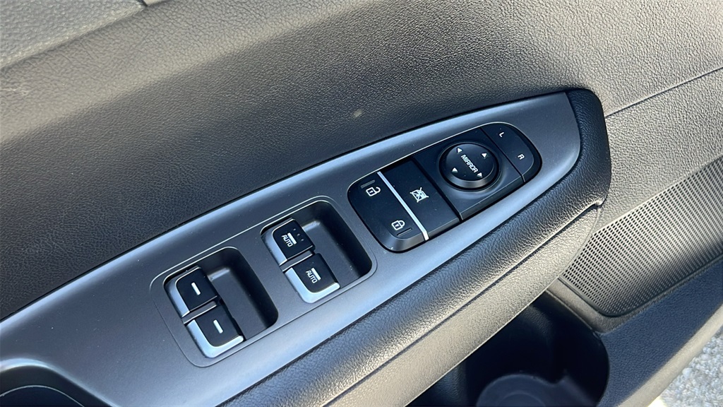 Vehicle image 12 of 46