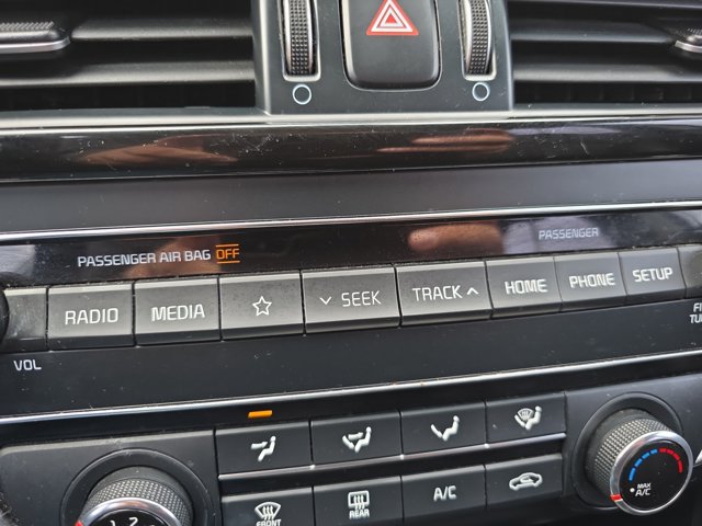 2020 Kia Optima SE Image 23 of 28