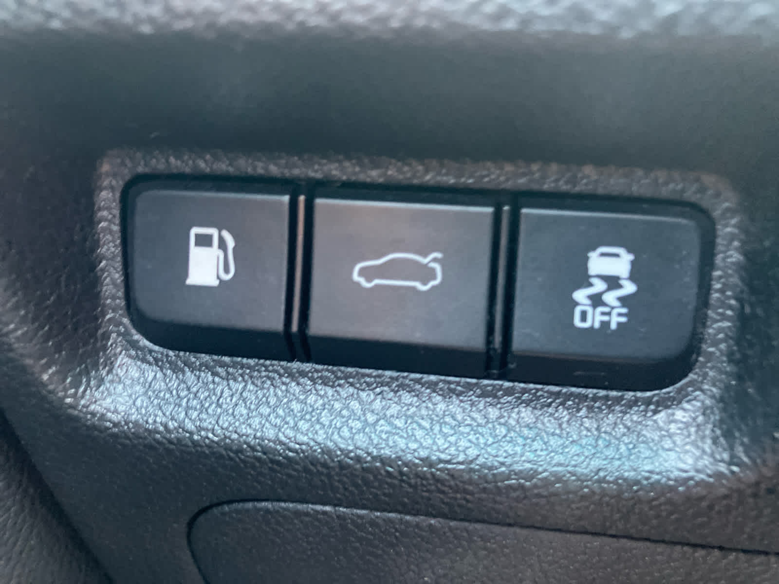 Vehicle image 17 of 30