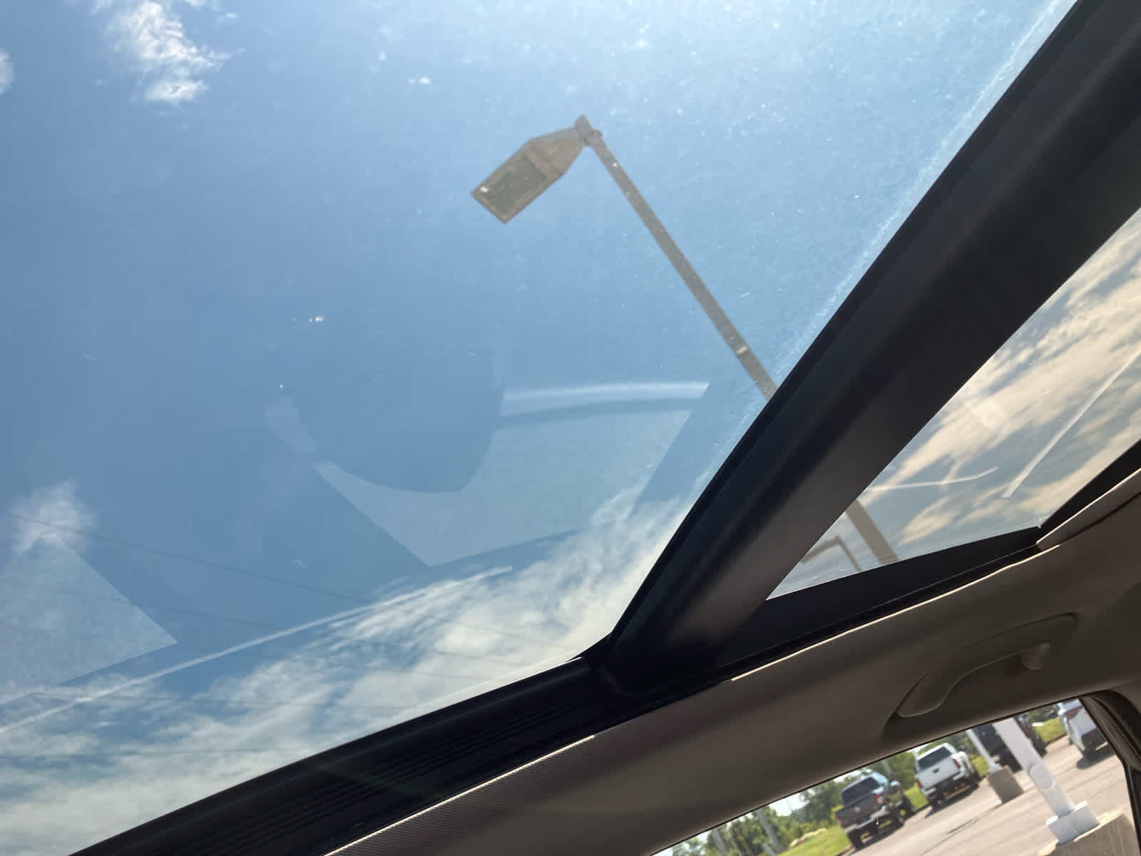 Vehicle image 25 of 30