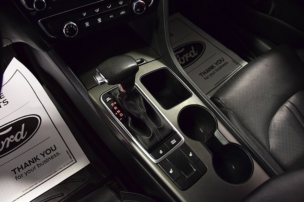 Vehicle image 22 of 33