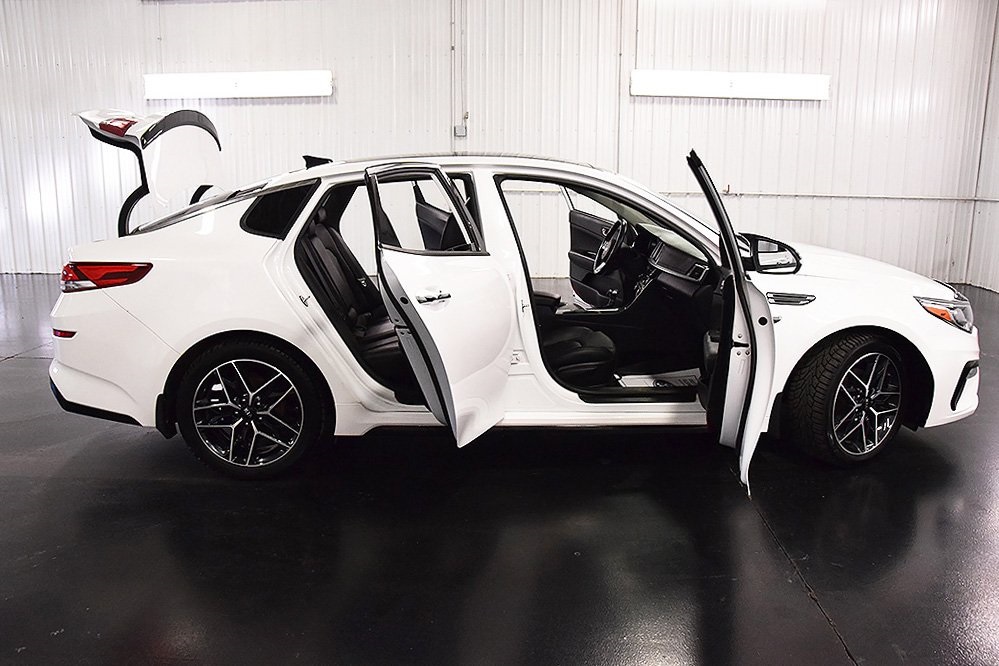 Vehicle image 10 of 33