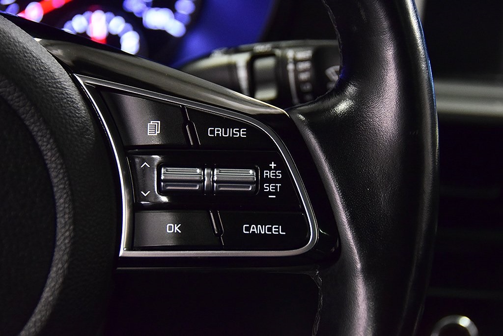 Vehicle image 20 of 33