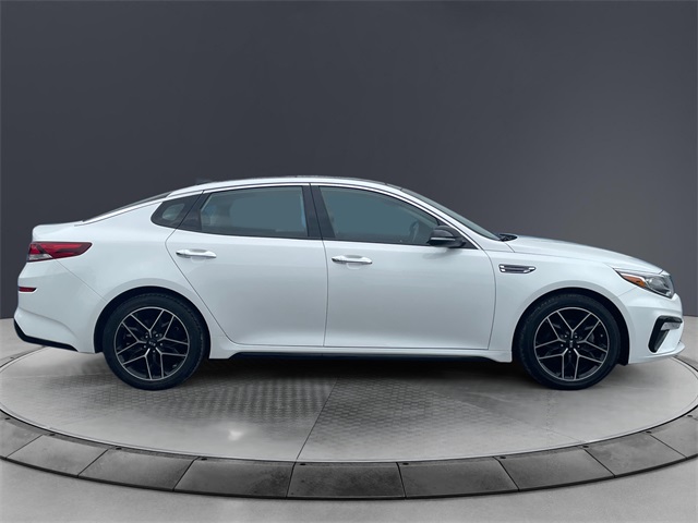 Vehicle image 4 of 15