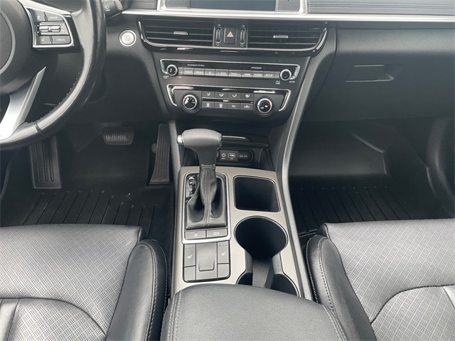 Vehicle image 13 of 15