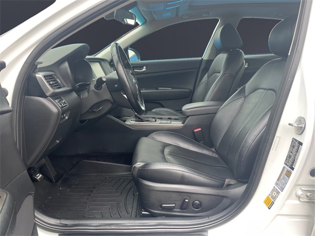 Vehicle image 14 of 15