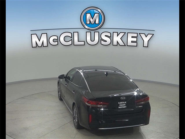 Vehicle image 16 of 40