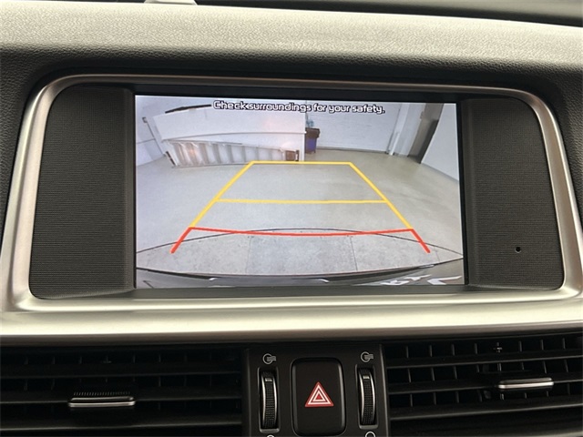 Vehicle image 31 of 40