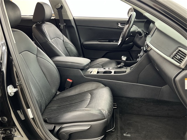Vehicle image 23 of 40