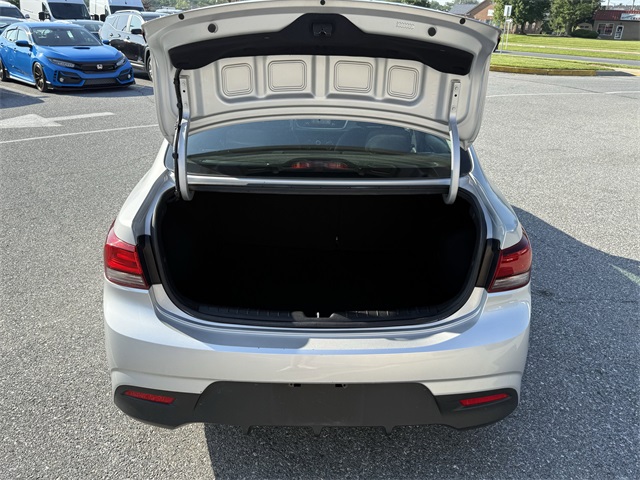 Vehicle image 9 of 23