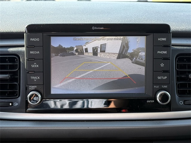 Vehicle image 16 of 23