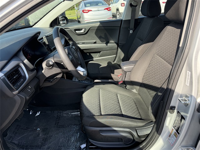 Vehicle image 13 of 23