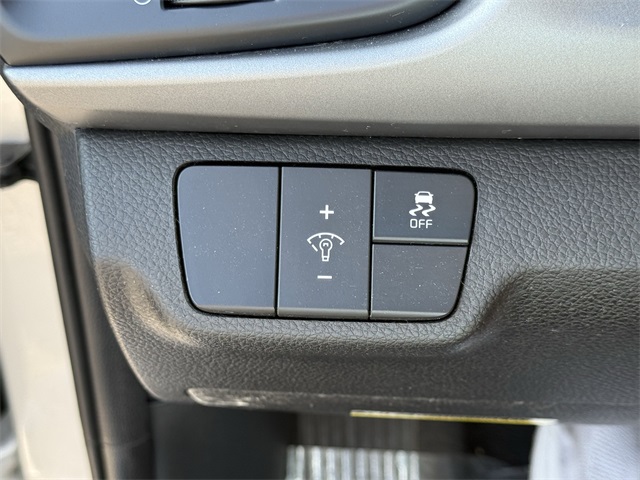 Vehicle image 19 of 23