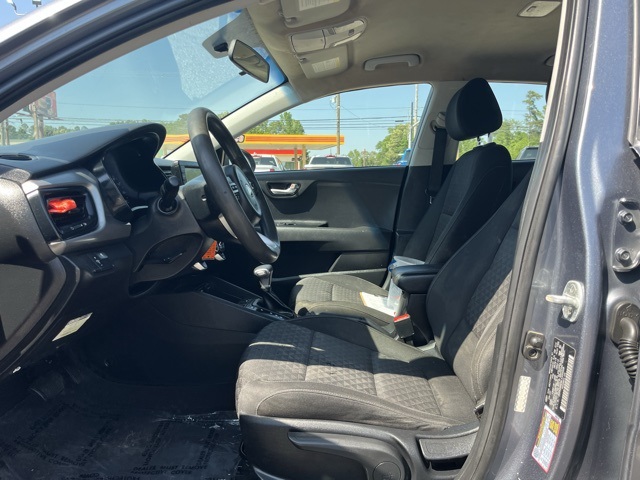 Vehicle image 7 of 12