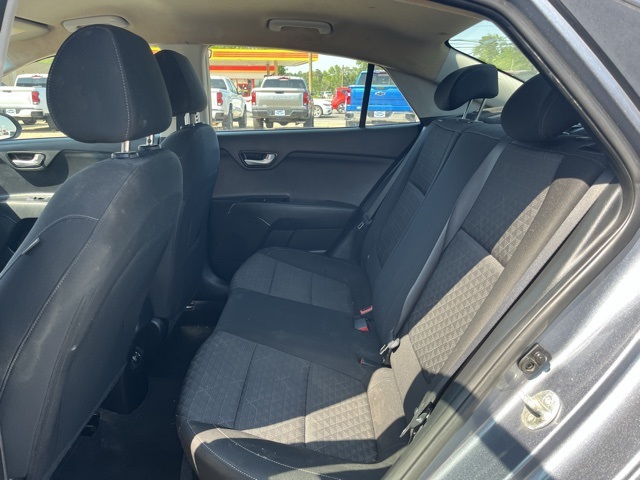 Vehicle image 11 of 12