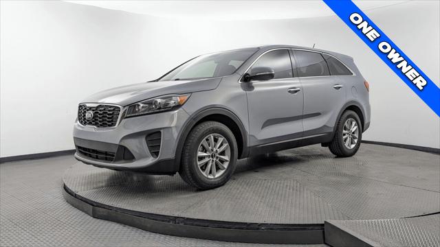 2020 Kia Sorento LX Image 1 of 29