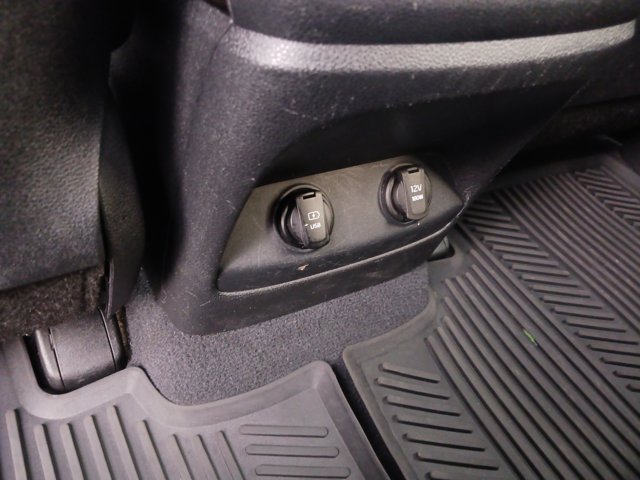 Vehicle image 28 of 29