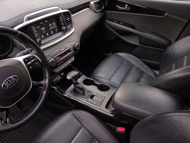 Vehicle image 24 of 29