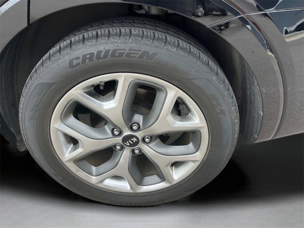 Vehicle image 9 of 41