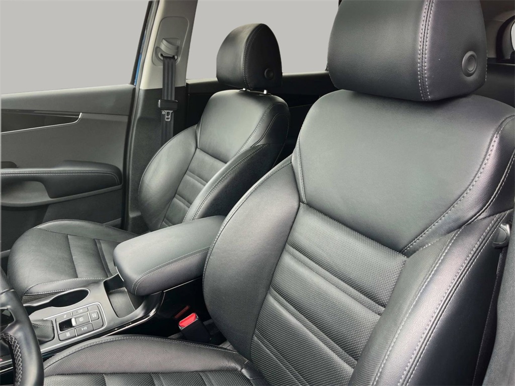 Vehicle image 12 of 41