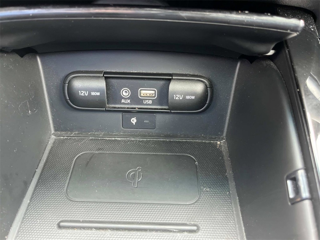 Vehicle image 39 of 41