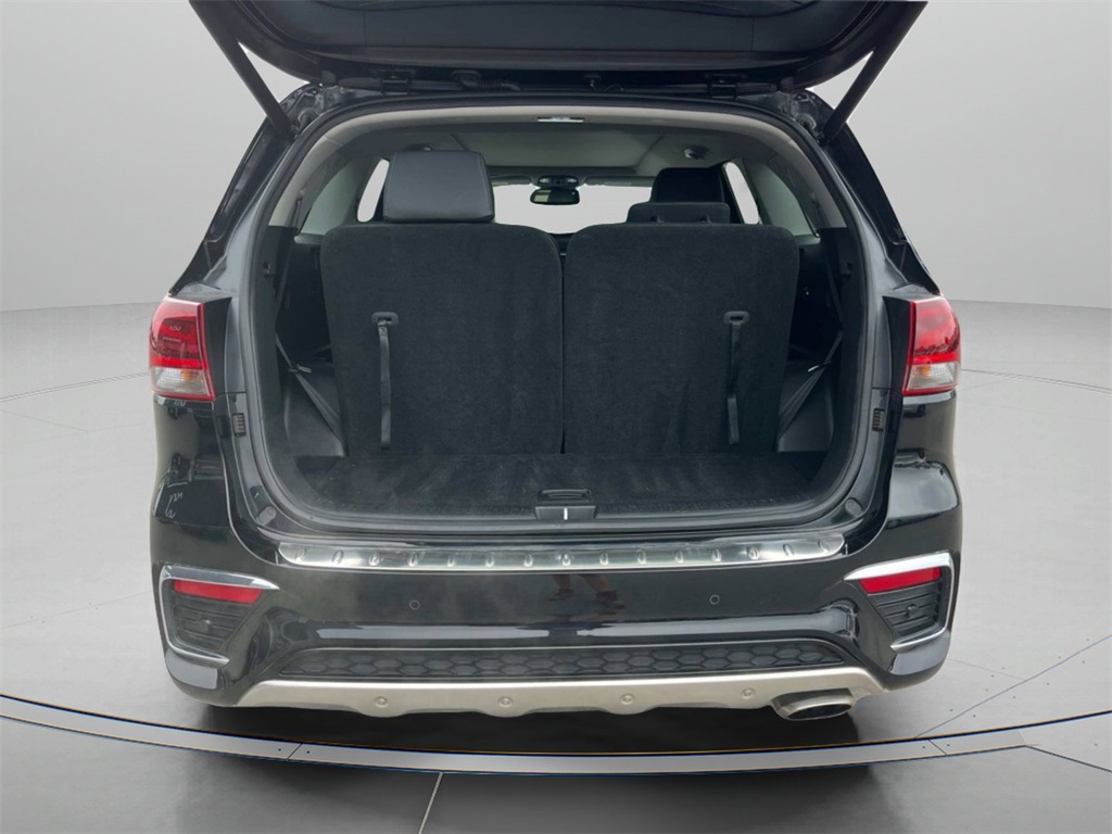 Vehicle image 10 of 41