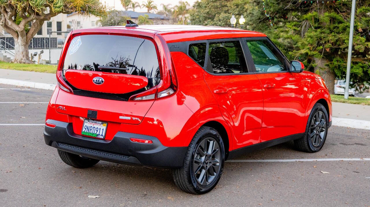 Vehicle image 7 of 30
