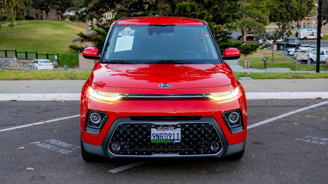 Vehicle image 2 of 30