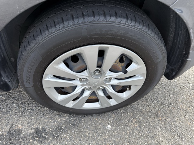 Vehicle image 5 of 22