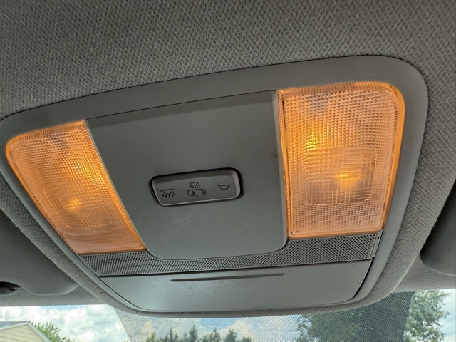 Vehicle image 15 of 22