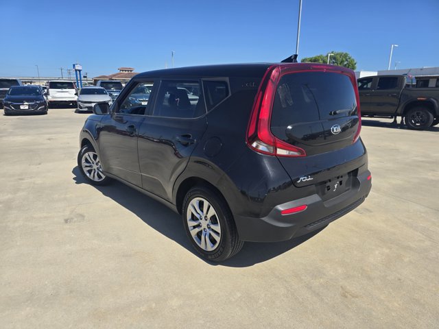Vehicle image 8 of 10